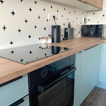 Apartamento Sunny & Minimalist Near The Center *