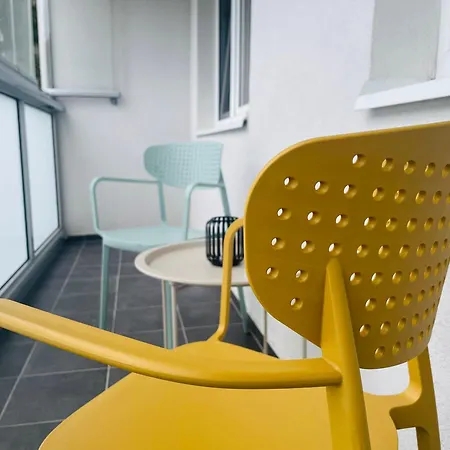 Apartament Sunny & Minimalist Near The Center *